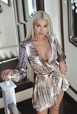 Ukrainian mail order bride Anastasia from Kiev with blonde hair and green eye color - image 8