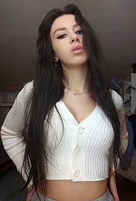 Ukrainian mail order bride Nicoleta from Floresti with light brown hair and blue eye color - image 3