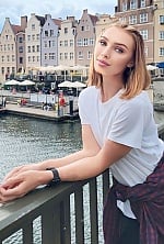 Ukrainian mail order bride Victoria from Vancouver with red hair and green eye color - image 12