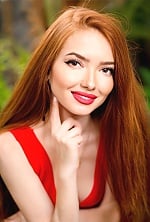 Ukrainian mail order bride Julia from Kriviy Rih with auburn hair and brown eye color - image 15