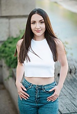 Ukrainian mail order bride Yuliia from Mishurin Rog with light brown hair and brown eye color - image 2