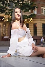 Ukrainian mail order bride Yuliia from Mishurin Rog with light brown hair and brown eye color - image 6