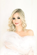 Ukrainian mail order bride Tetiana from Lviv with blonde hair and brown eye color - image 2