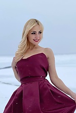 Ukrainian mail order bride Valentine from Bristol with blonde hair and grey eye color - image 2