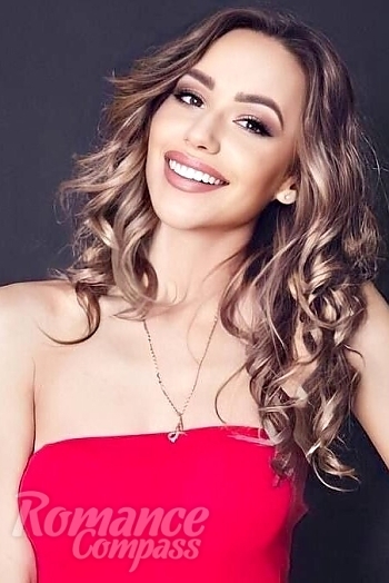 Ukrainian mail order bride Anna from Warsaw with light brown hair and green eye color - image 1