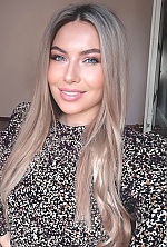 Ukrainian mail order bride Diana from Warsaw with blonde hair and green eye color - image 8