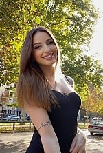Ukrainian mail order bride Darina from Warsaw with light brown hair and green eye color - image 6