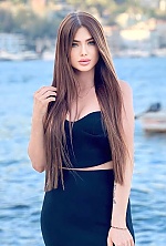 Ukrainian mail order bride Irina from Kiev with light brown hair and green eye color - image 2