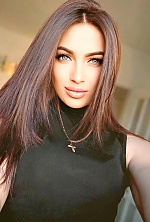 Ukrainian mail order bride Tetiana from Warsaw with light brown hair and brown eye color - image 9