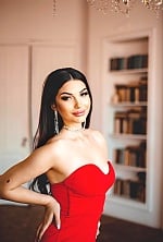 Ukrainian mail order bride Valentyna from Sumy with black hair and brown eye color - image 2