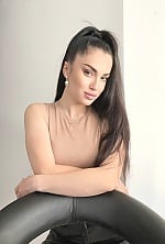 Ukrainian mail order bride Maryna from Sumy with black hair and brown eye color - image 5