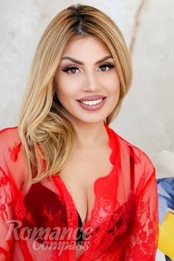 Ukrainian mail order bride Natalia from Odesa with blonde hair and brown eye color - image 1