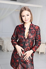 Ukrainian mail order bride Arina from Kiev with light brown hair and green eye color - image 11