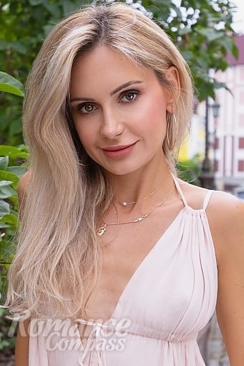 Ukrainian mail order bride Svetlana from Kyiv with blonde hair and brown eye color - image 1