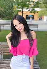 Ukrainian mail order bride Daria from Kiev with light brown hair and green eye color - image 9