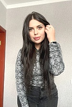 Ukrainian mail order bride Diana from Kiev with black hair and brown eye color - image 5