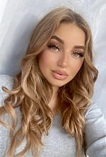 Ukrainian mail order bride Viktoria from Kiev with blonde hair and green eye color - image 8