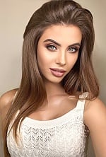 Ukrainian mail order bride Anna from Warsaw with light brown hair and green eye color - image 2