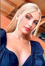 Ukrainian mail order bride Marina from Kyiv with blonde hair and green eye color - image 2