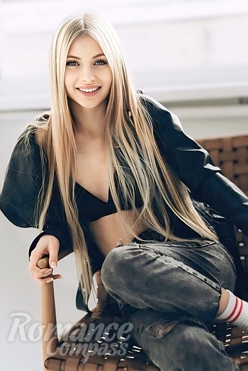 Ukrainian mail order bride Marina from Kyiv with blonde hair and green eye color - image 1