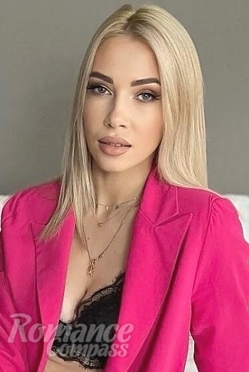 Ukrainian mail order bride Victoria from Kyiv with blonde hair and green eye color - image 1