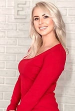 Ukrainian mail order bride Valeriya from Odessa with blonde hair and brown eye color - image 2