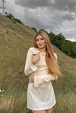 Ukrainian mail order bride Diana from Kyiv with blonde hair and brown eye color - image 5
