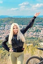 Ukrainian mail order bride Elitsa from Sofia with blonde hair and brown eye color - image 6