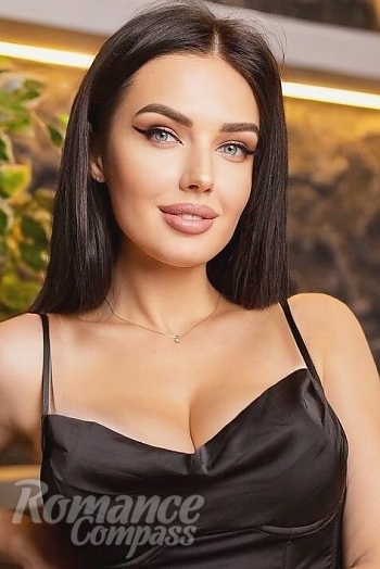 Ukrainian mail order bride Elena from Kyiv with brunette hair and blue eye color - image 1