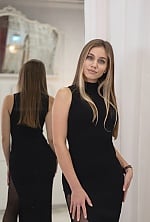 Ukrainian mail order bride Veronika from Madrid with light brown hair and blue eye color - image 2