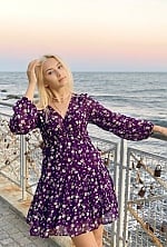 Ukrainian mail order bride Yulia from Kyiv with blonde hair and green eye color - image 3