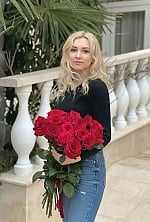 Ukrainian mail order bride Yulia from Kyiv with blonde hair and green eye color - image 9