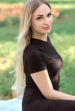 Ukrainian mail order bride Lyubava from Los Angeles with blonde hair and green eye color - image 3