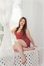 Ukrainian mail order bride Oleksandra from Vinnitsa with light brown hair and green eye color - image 2