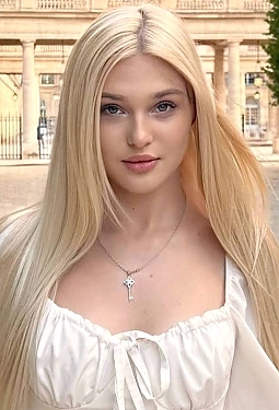 Anna, 19 y.o. from Kiev, Ukraine