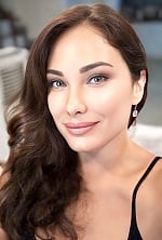 Ukrainian mail order bride Anastasia from Chicago with light brown hair and green eye color - image 6