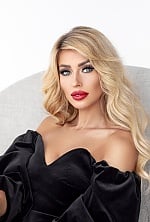 Ukrainian mail order bride Yana from Kyiv with blonde hair and grey eye color - image 3
