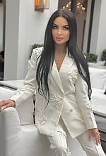 Ukrainian mail order bride Keterina from Miami with black hair and blue eye color - image 10