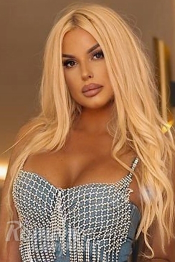 Ukrainian mail order bride Ksenia from Los Angeles with blonde hair and brown eye color - image 1