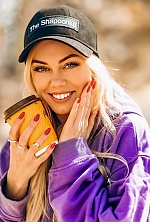 Ukrainian mail order bride Anastasia from Bucharest with light brown hair and green eye color - image 3