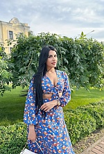 Ukrainian mail order bride Louise from Kharkiv with black hair and brown eye color - image 2
