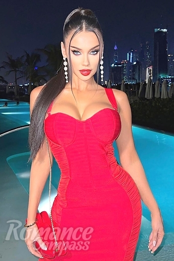 Ukrainian mail order bride Katarzyna from Warsaw with brunette hair and blue eye color - image 1