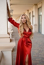 Ukrainian mail order bride Larisa from Mykolaiv with blonde hair and blue eye color - image 2