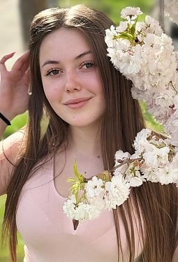 Vitaliia, 19 y.o. from Ivano-Frankivsk, Ukraine