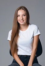 Ukrainian mail order bride Ruslana from Kyiv with light brown hair and brown eye color - image 5