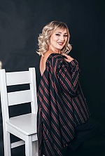 Ukrainian mail order bride Irina from Smela with blonde hair and green eye color - image 8