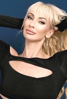 Anna, 38 y.o. from Almaty, Kazakhstan