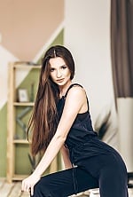 Ukrainian mail order bride Viktoria from Kiev with brunette hair and green eye color - image 3