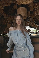 Ukrainian mail order bride Yana from Lviv with brunette hair and blue eye color - image 3
