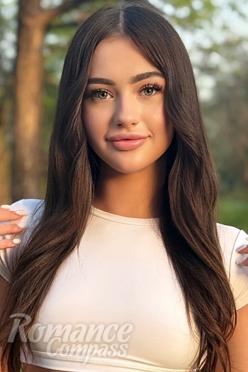 Ukrainian mail order bride Alina from Cherkassy with blonde hair and grey eye color - image 1